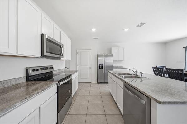 16353 SILENT SANDS LN, Odessa, FL, 33556 photo 9