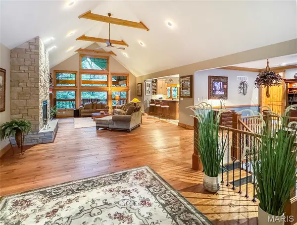 692 Iron Horse TRL, Labadie, MO 63055