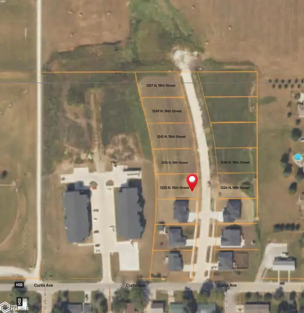 1225 N 18th Street, Chariton, IA 50049