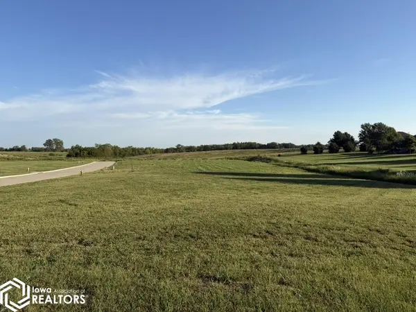 1234 N 18th Street, Chariton, IA 50049