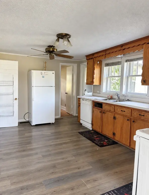 560 State Line Rd, Loretto, TN 38469