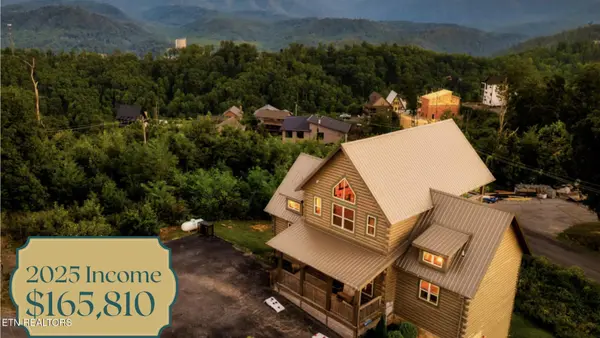 729 Bear Walk Way, Gatlinburg, TN 37738