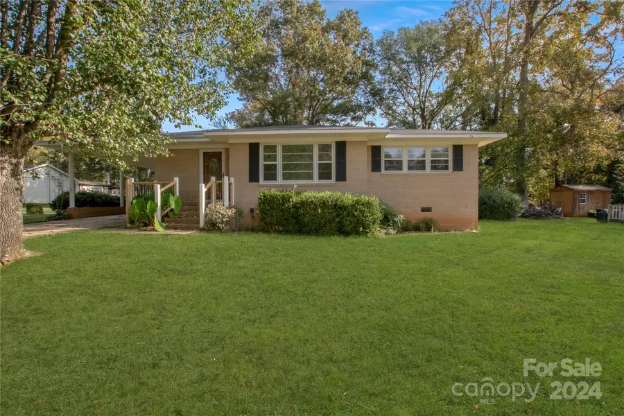 1553 University Park DR, Lancaster, SC 29720