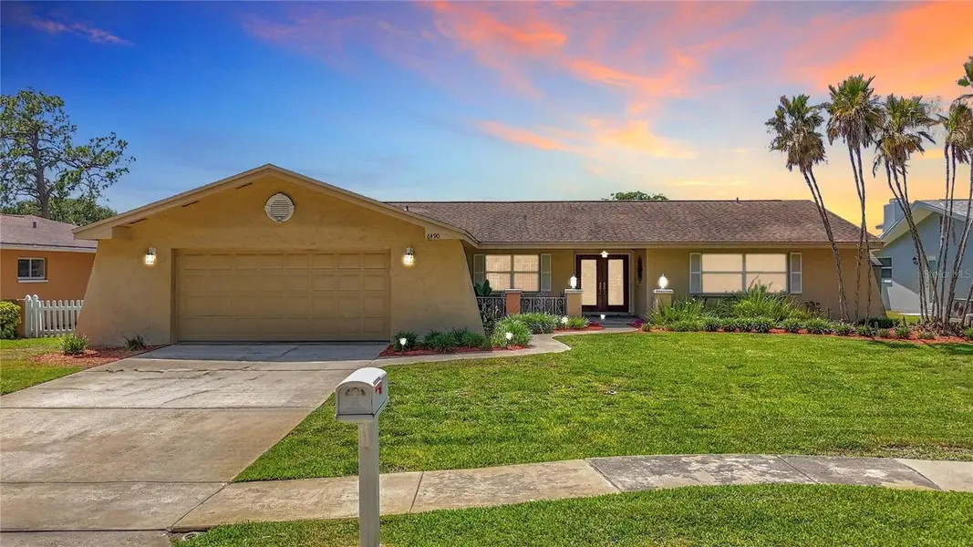 6490 BURNING TREE DR, Seminole, FL 33777