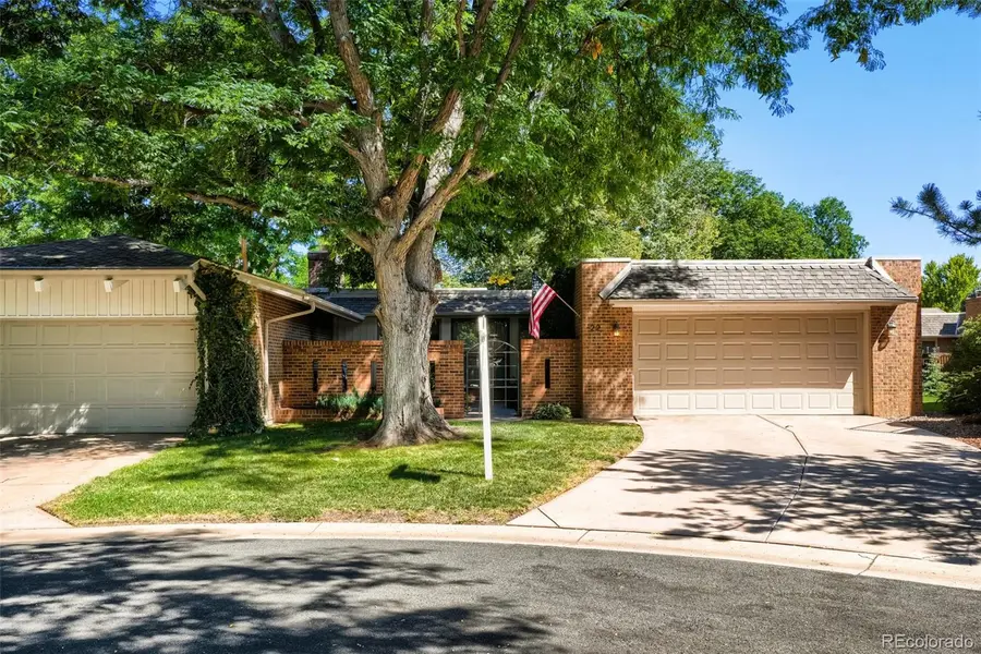 22 Birdie LN, Littleton, CO 80123