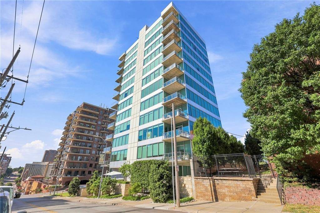 4646 Broadway ST #1S, Kansas City, MO 64112