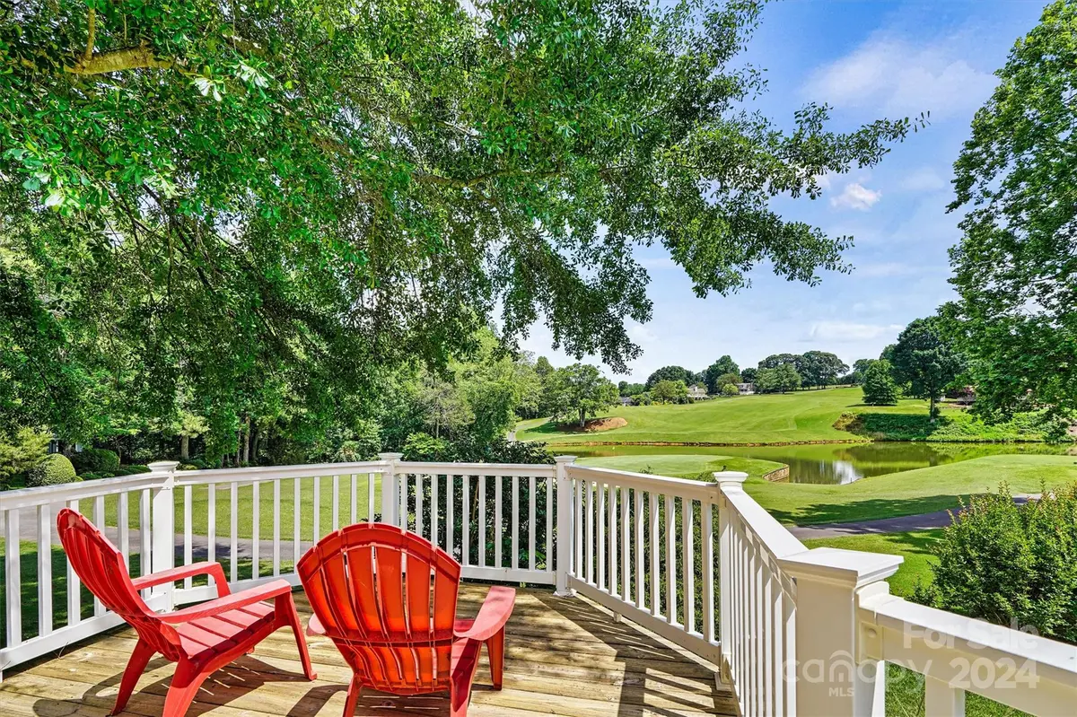 2593 Birdie LN NE, Conover, NC 28613