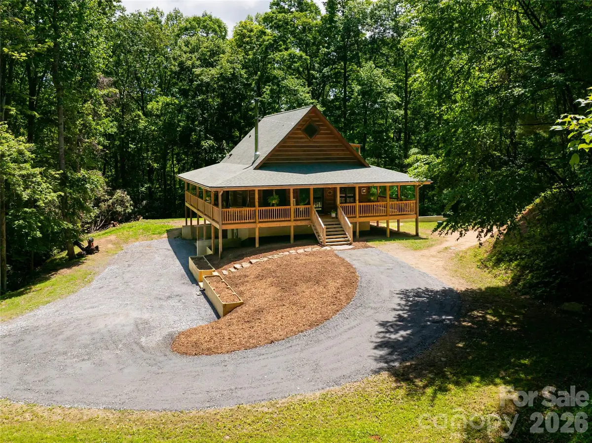 1063 Lower Loop DR, Fletcher, NC 28732