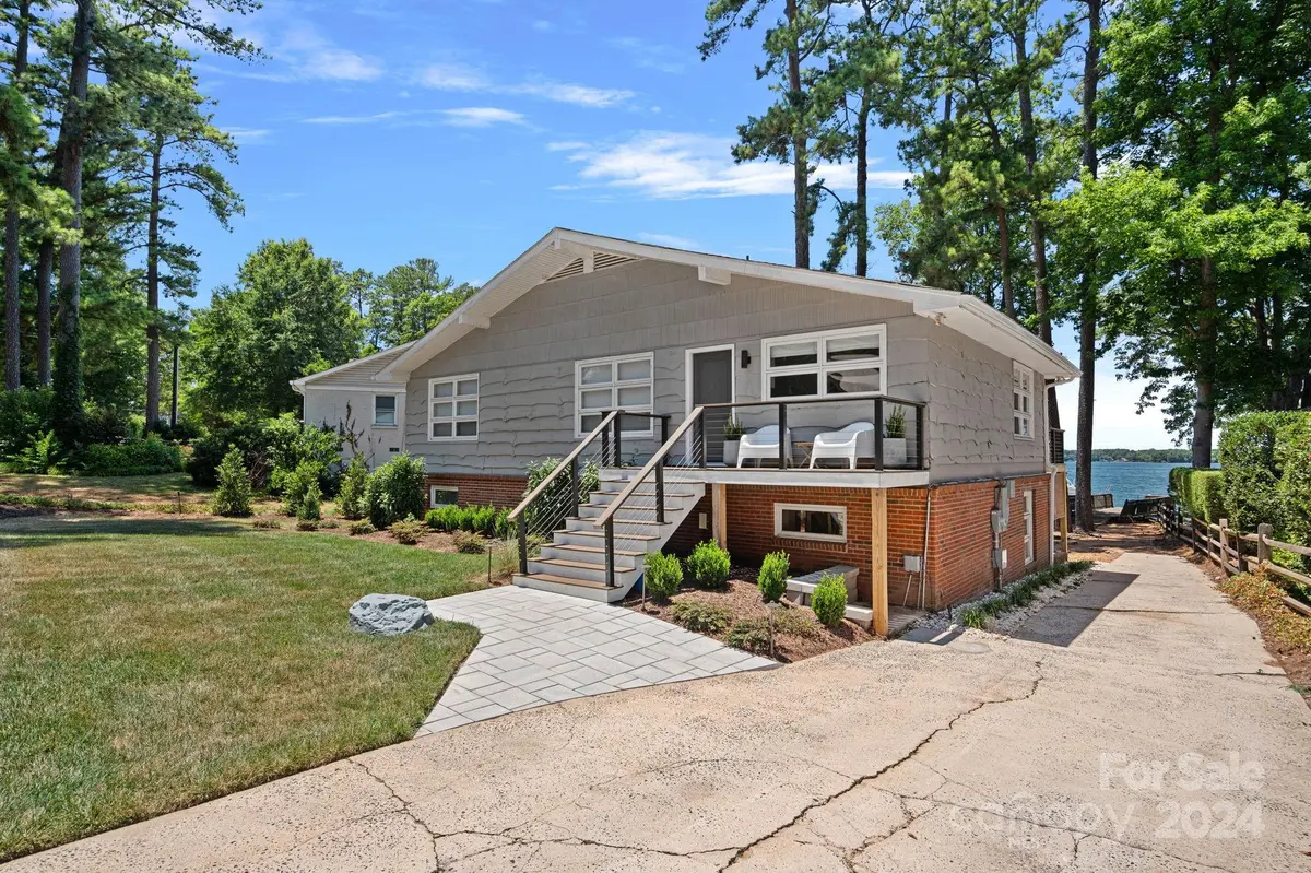 21101 Island Forest DR, Cornelius, NC 28031