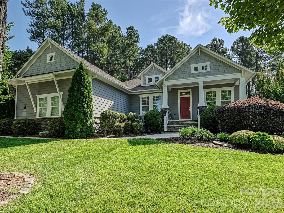 121 Heron Cove DR, Mount Holly, NC 28120