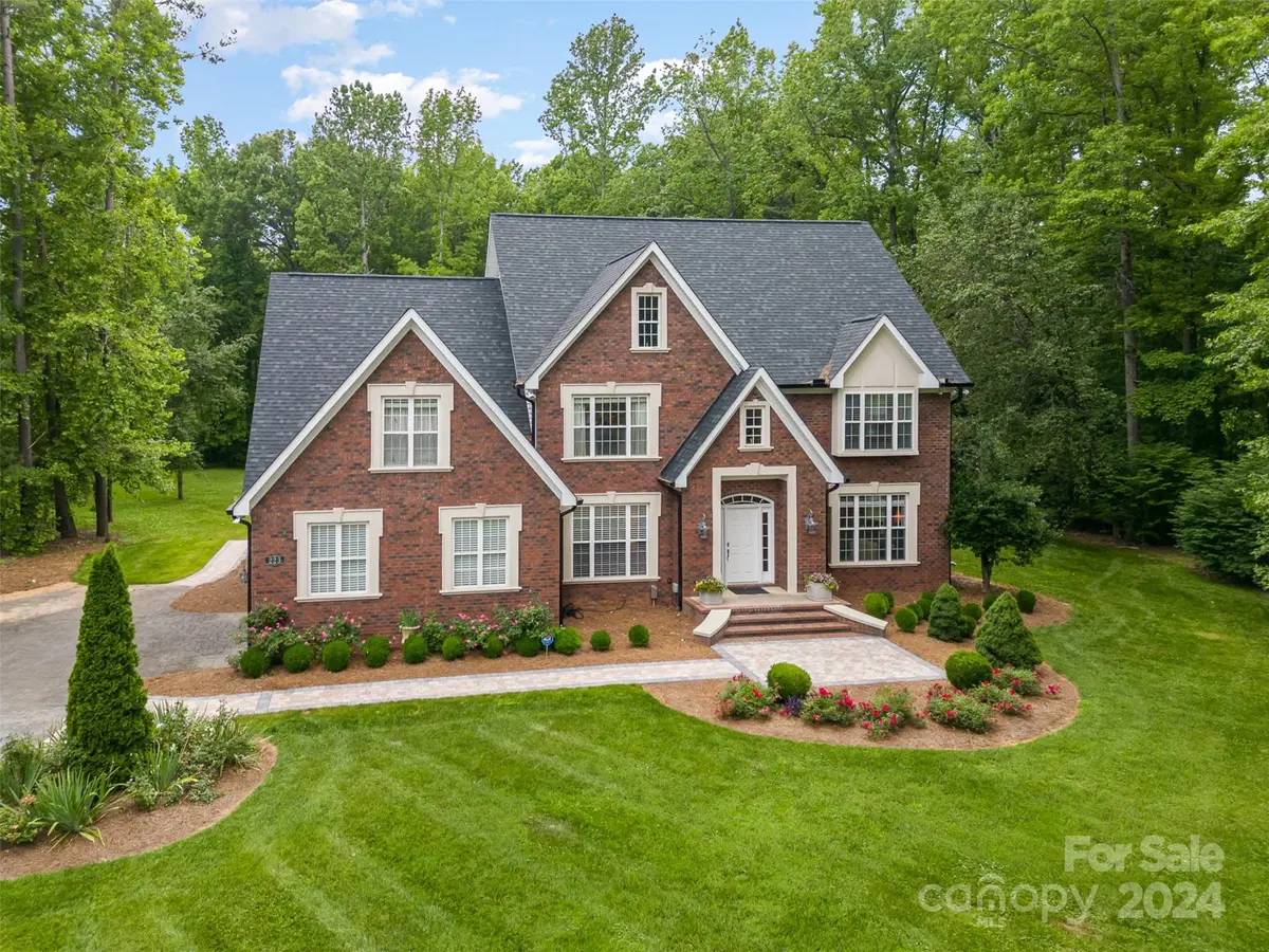 223 Ferncliff DR, Salisbury, NC 28147