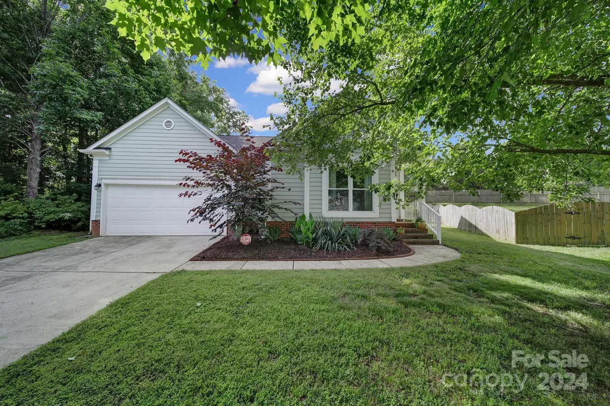 8502 Boxford CT, Charlotte, NC 28215
