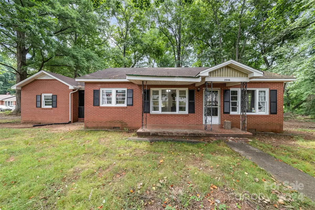 2048 Quiet LN #1, Hickory, NC 28602