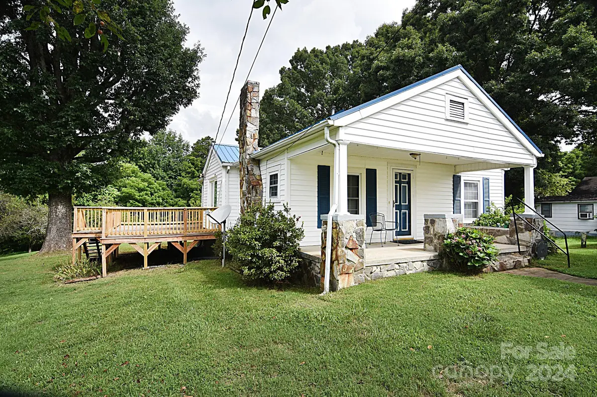 214 Whitnel PL SW, Lenoir, NC 28645