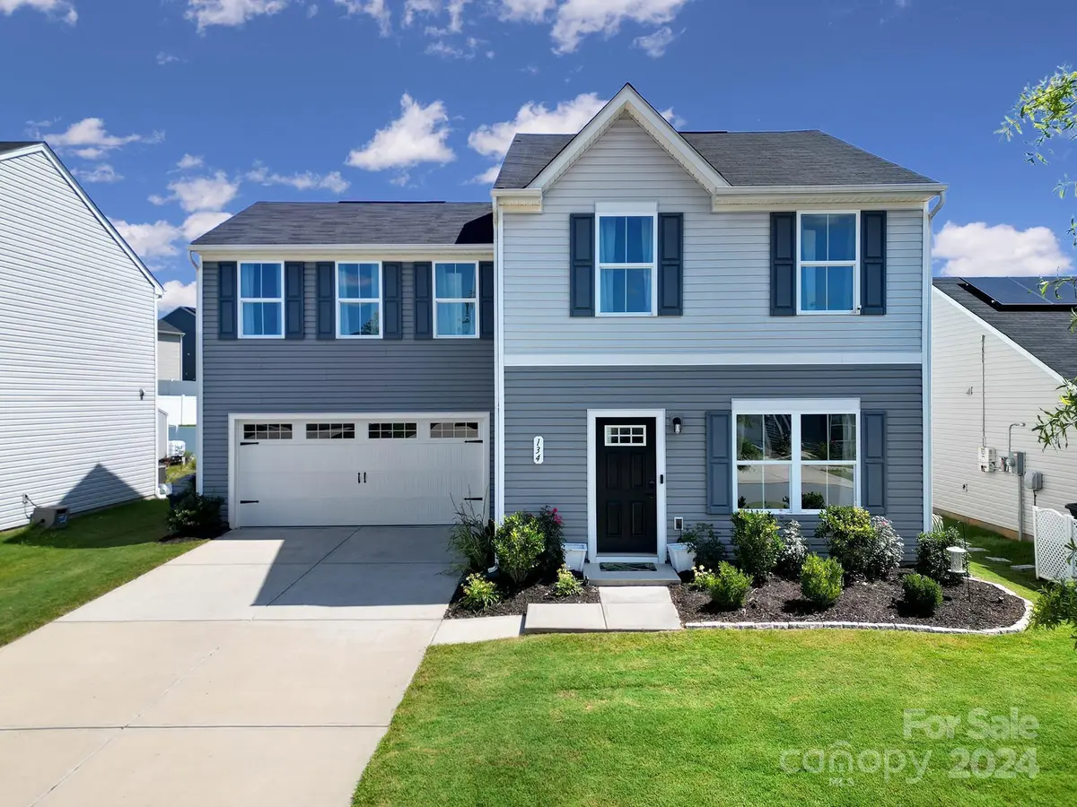 134 Crownpiece ST, Troutman, NC 28166