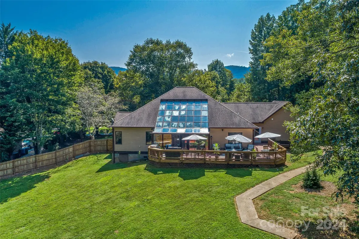103 S Knoll CT, Fletcher, NC 28732
