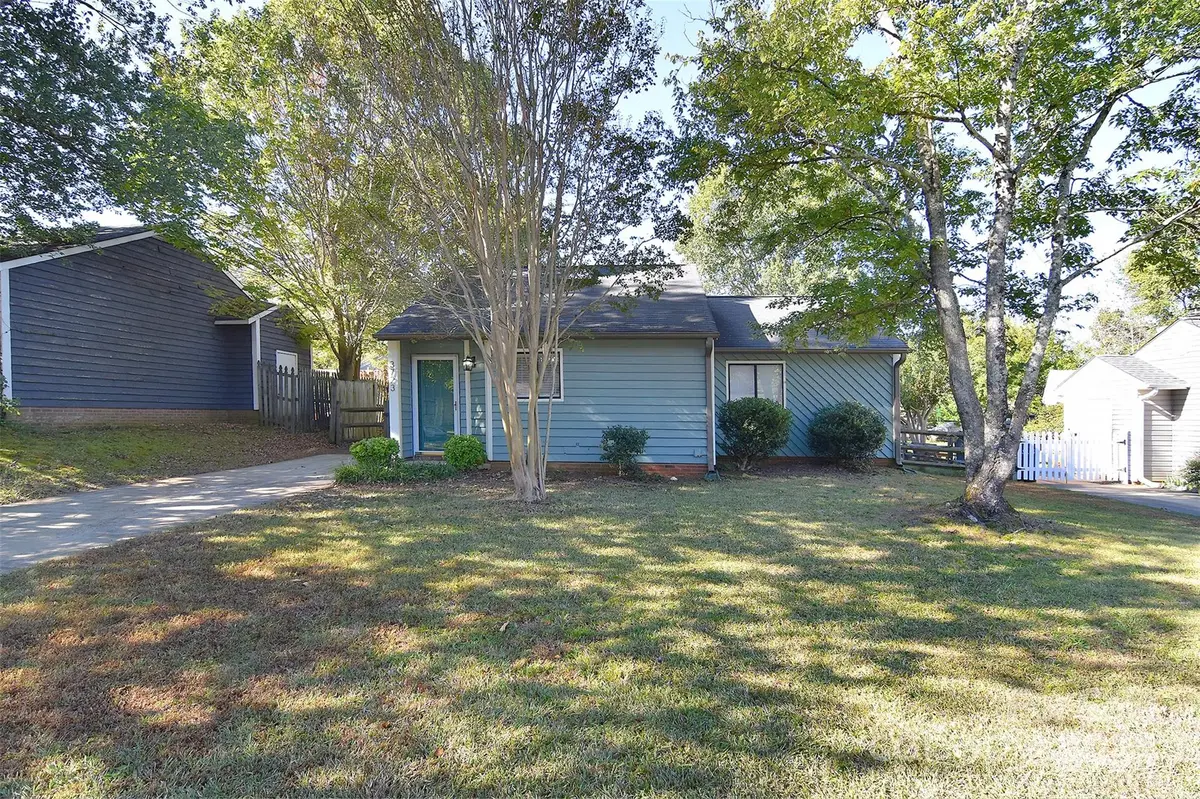 3723 Ashley Hall DR, Charlotte, NC 28227