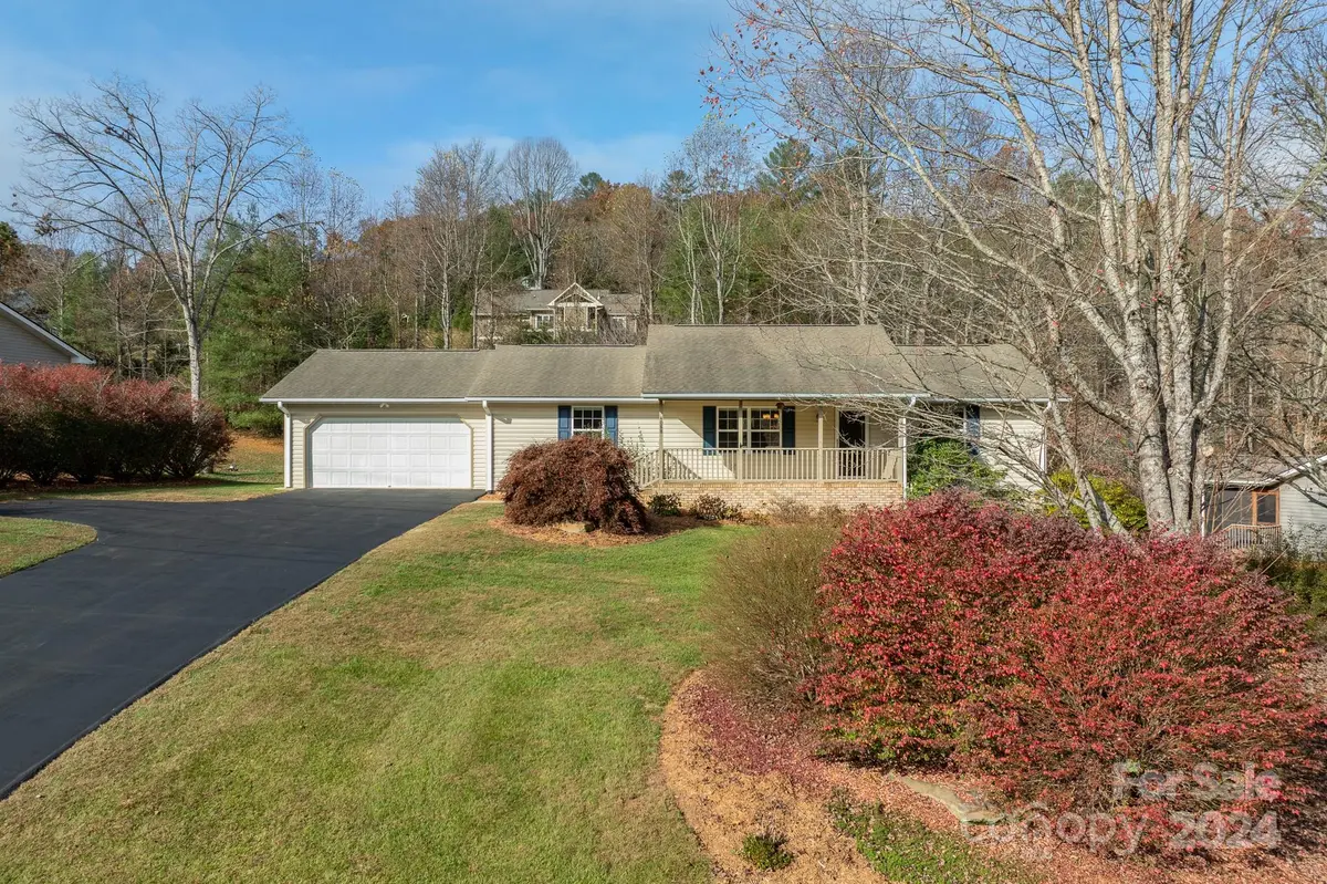 4088 Turnpike RD #4, Horse Shoe, NC 28742
