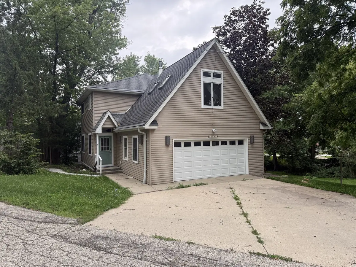 26227 W Forest CT, Antioch, IL 60002