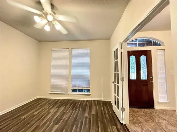 906 Mesquite Hollow PL, Round Rock, TX 78665