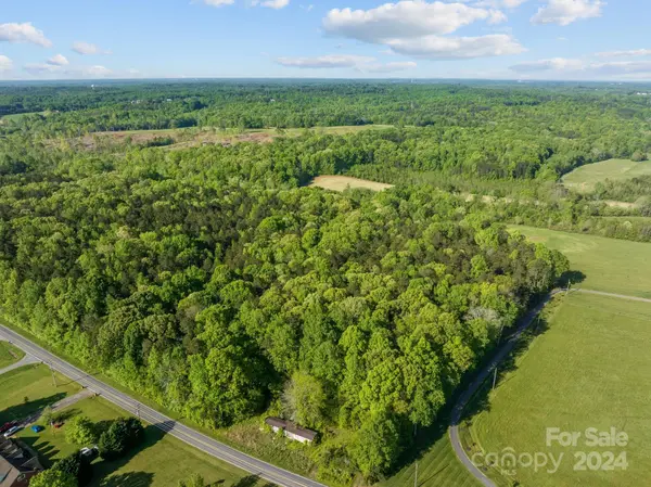 170 Rustic RD, Mooresville, NC 28115