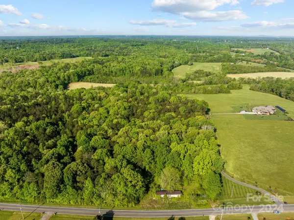 170 Rustic RD, Mooresville, NC 28115