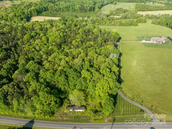 170 Rustic RD, Mooresville, NC 28115