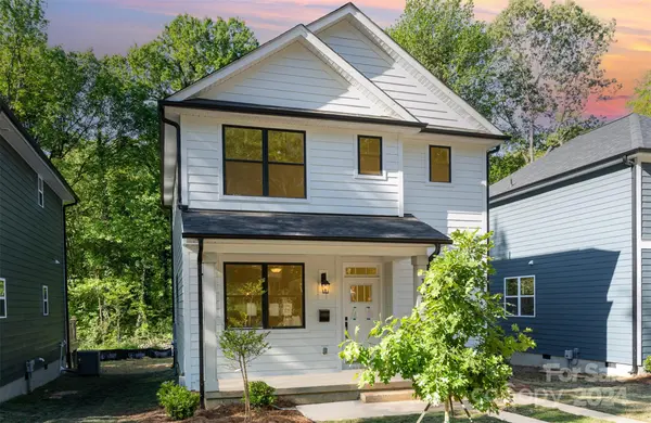 1828 Purser DR, Charlotte, NC 28215