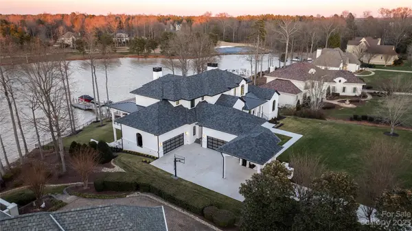 132 Lightship DR, Mooresville, NC 28117