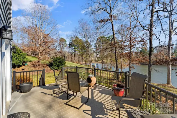 162 Twin Lakes DR, Statesville, NC 28625