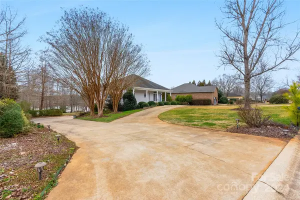 141 Shore Heights DR, Inman, SC 29349