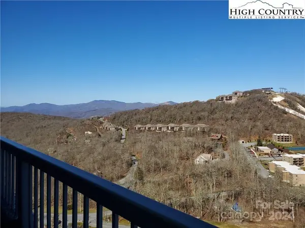 303 Sugar Top DR #2807, Banner Elk, NC 28604