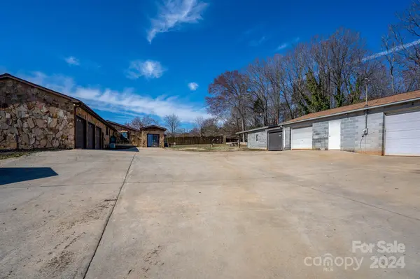 2450 Artz RD, Salisbury, NC 28146