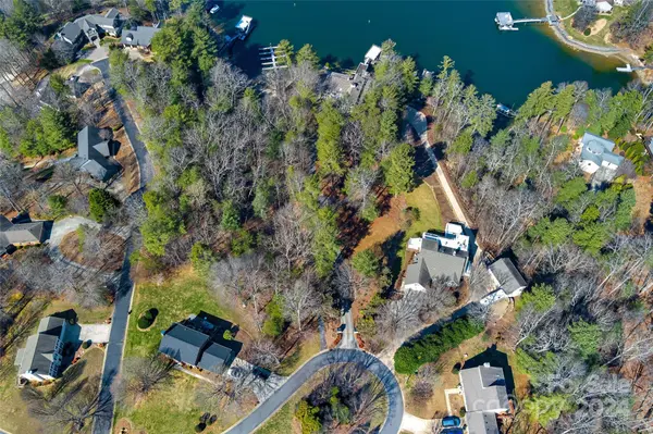 1710 Waterford WAY, Morganton, NC 28655