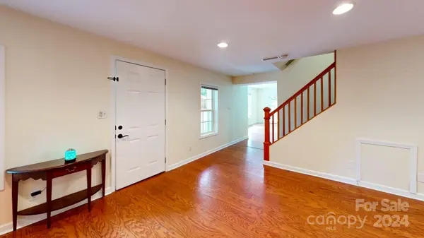 48 Maple Springs RD, Asheville, NC 28805