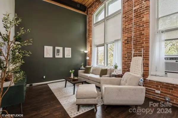 201 S Hoskins RD #214, Charlotte, NC 28208