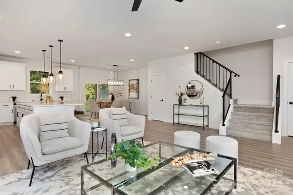 822 Paramount CIR, Gastonia, NC 28052