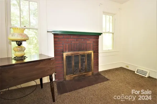 14 Leroy Arrington DR, Candler, NC 28715