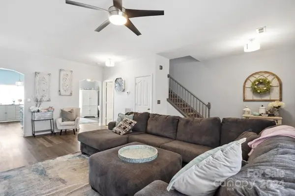 18125 Amberwood Glen DR, Cornelius, NC 28031