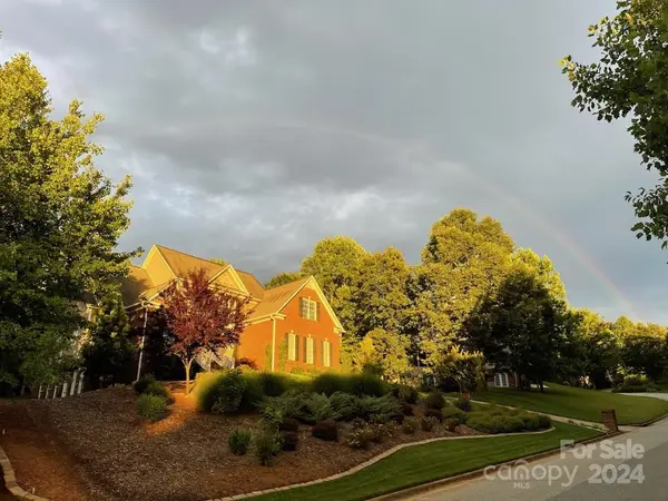 3960 Steve Ikerd DR NE, Hickory, NC 28601