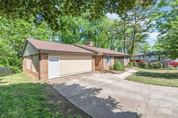 196 Goodman CIR NE, Concord, NC 28025