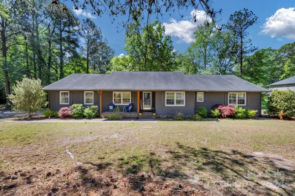 416 Alice DR, Camden, SC 29020