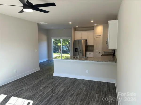 1442 33rd ST SW, Hickory, NC 28602