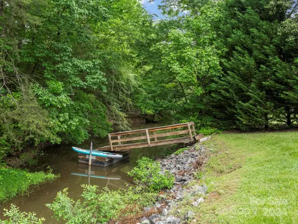 356 Ervin RD, Mooresville, NC 28117