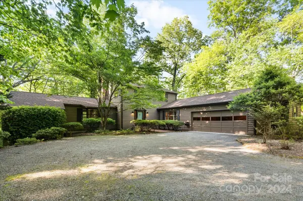 556 Fox Run LN,  Tryon,  NC 28782