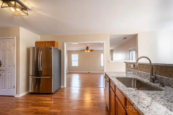 5226 Kiev DR, Charlotte, NC 28216