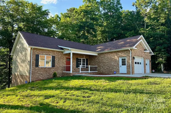 111 Eastwood Village CT, Hudson, NC 28638