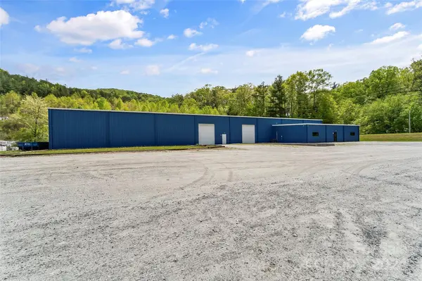 7174 US 221 HWY, Marion, NC 28752