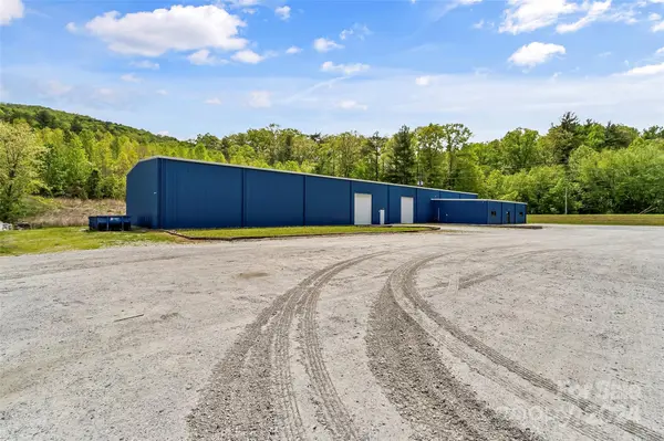 7174 US 221 HWY, Marion, NC 28752