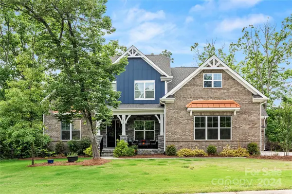 572 Highland Ridge PT,  Lake Wylie,  SC 29710